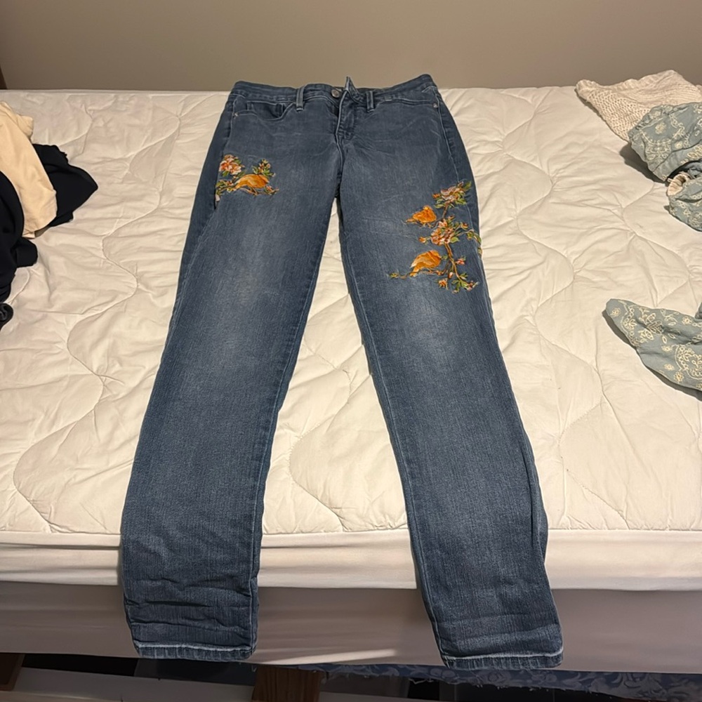 Martha Stewart Blue Jeans w/ orange bird embroidery size women’s 2